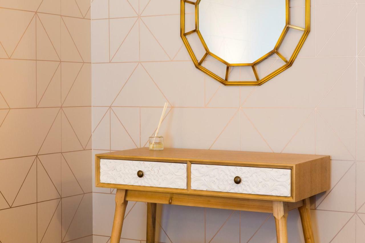 Charming 2-Bedroom Apartment In The City Centre Lisboa Eksteriør bilde